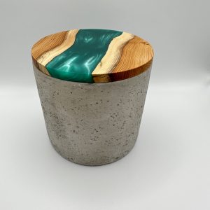 Round Concrete Jar - Yew Lid and Emerald Green Resin