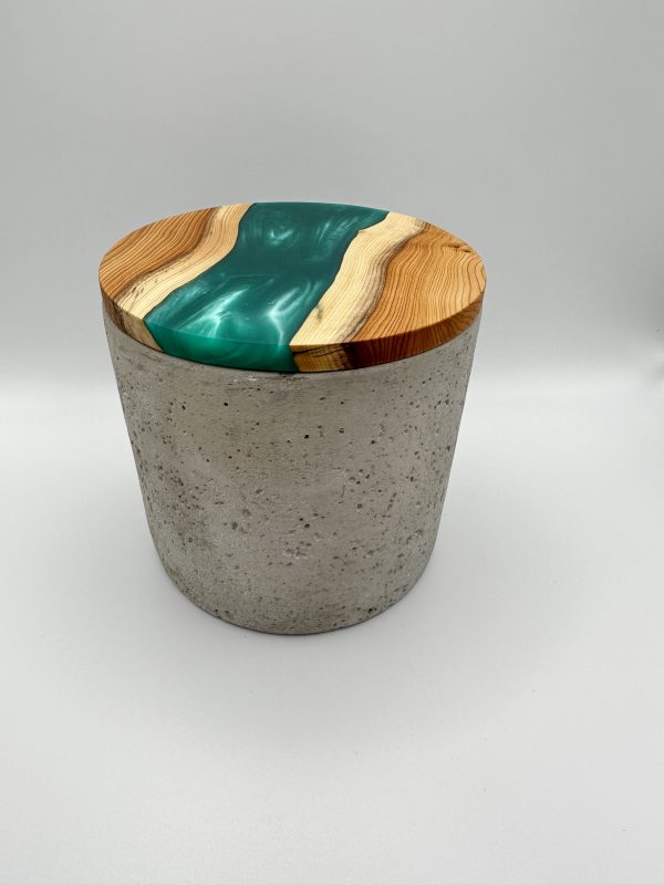 Round Concrete Jar - Yew Lid and Emerald Green Resin